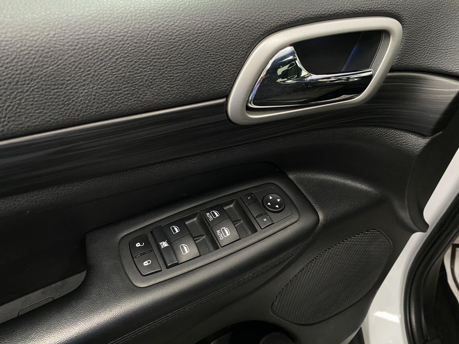 2022 Jeep Grand Cherokee WK Laredo E 4x4