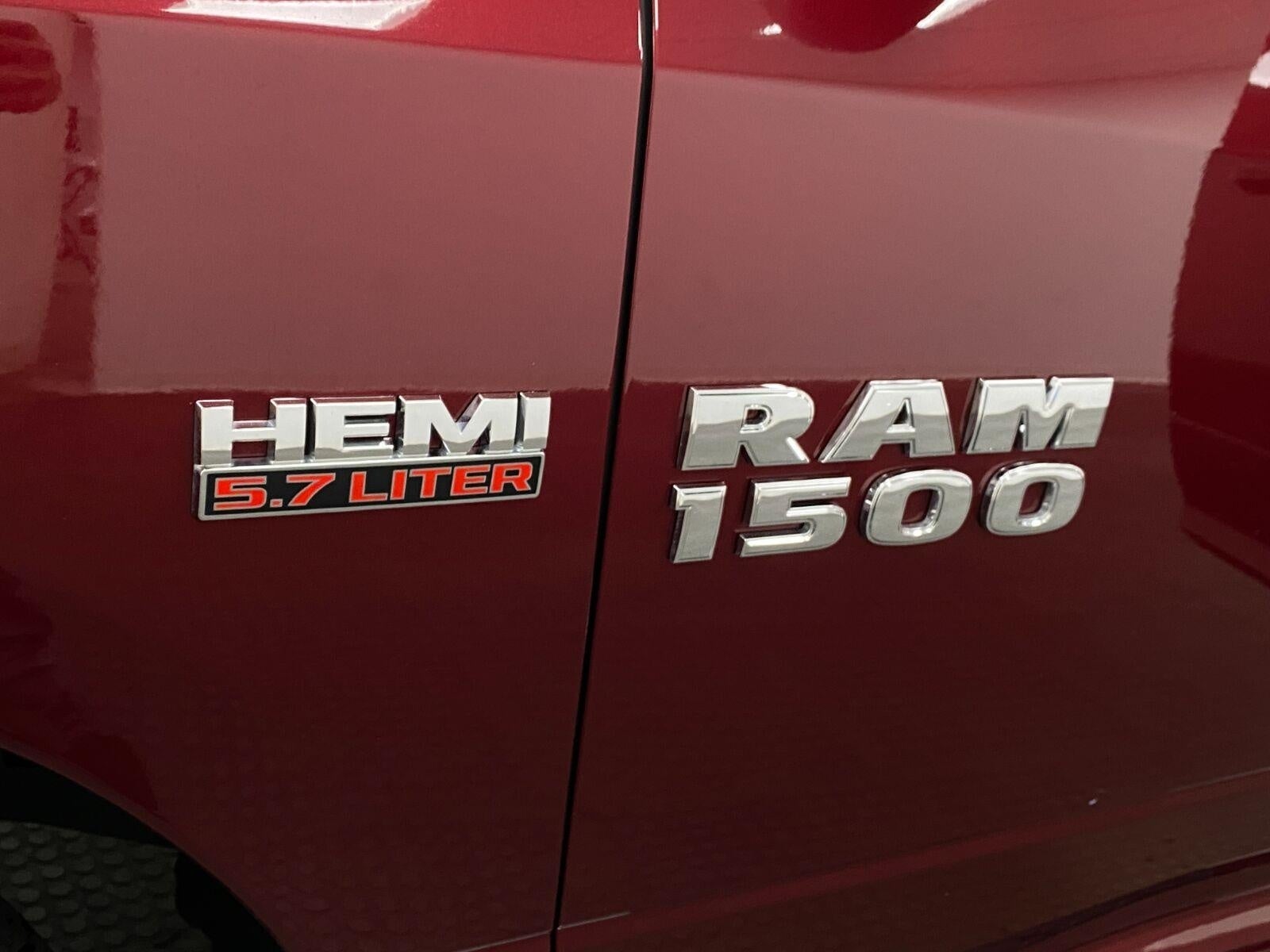 2016 RAM 1500 4WD Quad Cab 140.5 Express