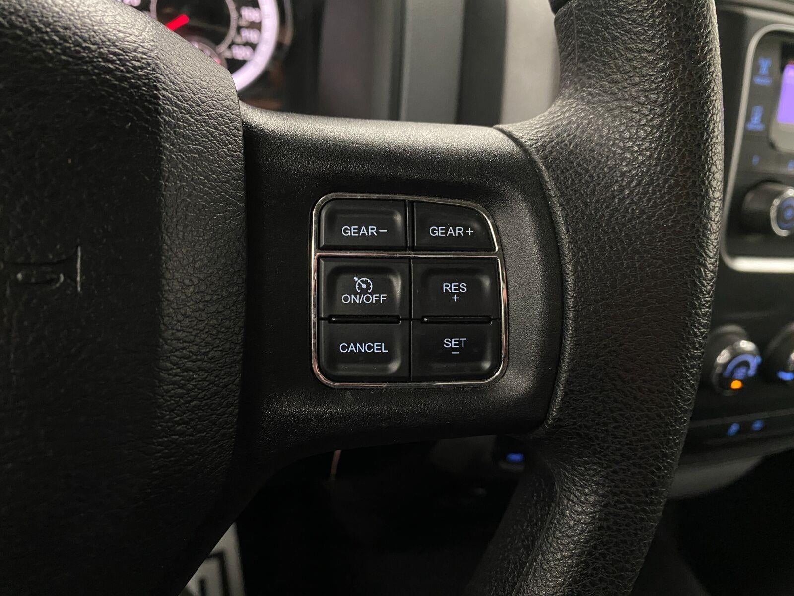 2016 RAM 1500 4WD Quad Cab 140.5 Express
