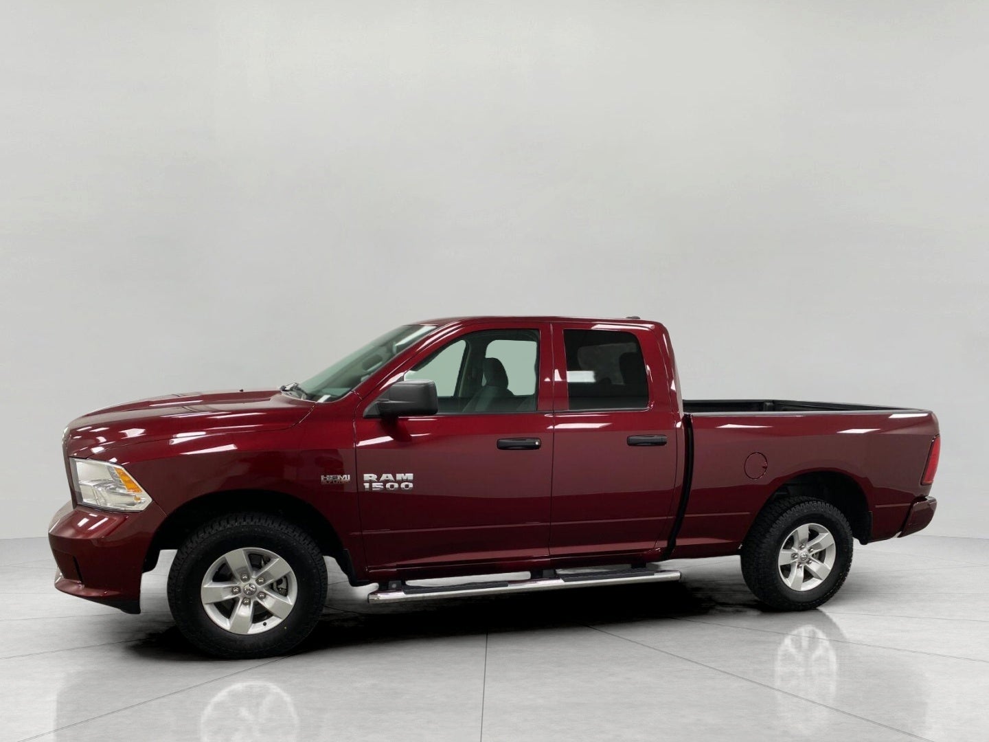 2016 RAM 1500 4WD Quad Cab 140.5 Express
