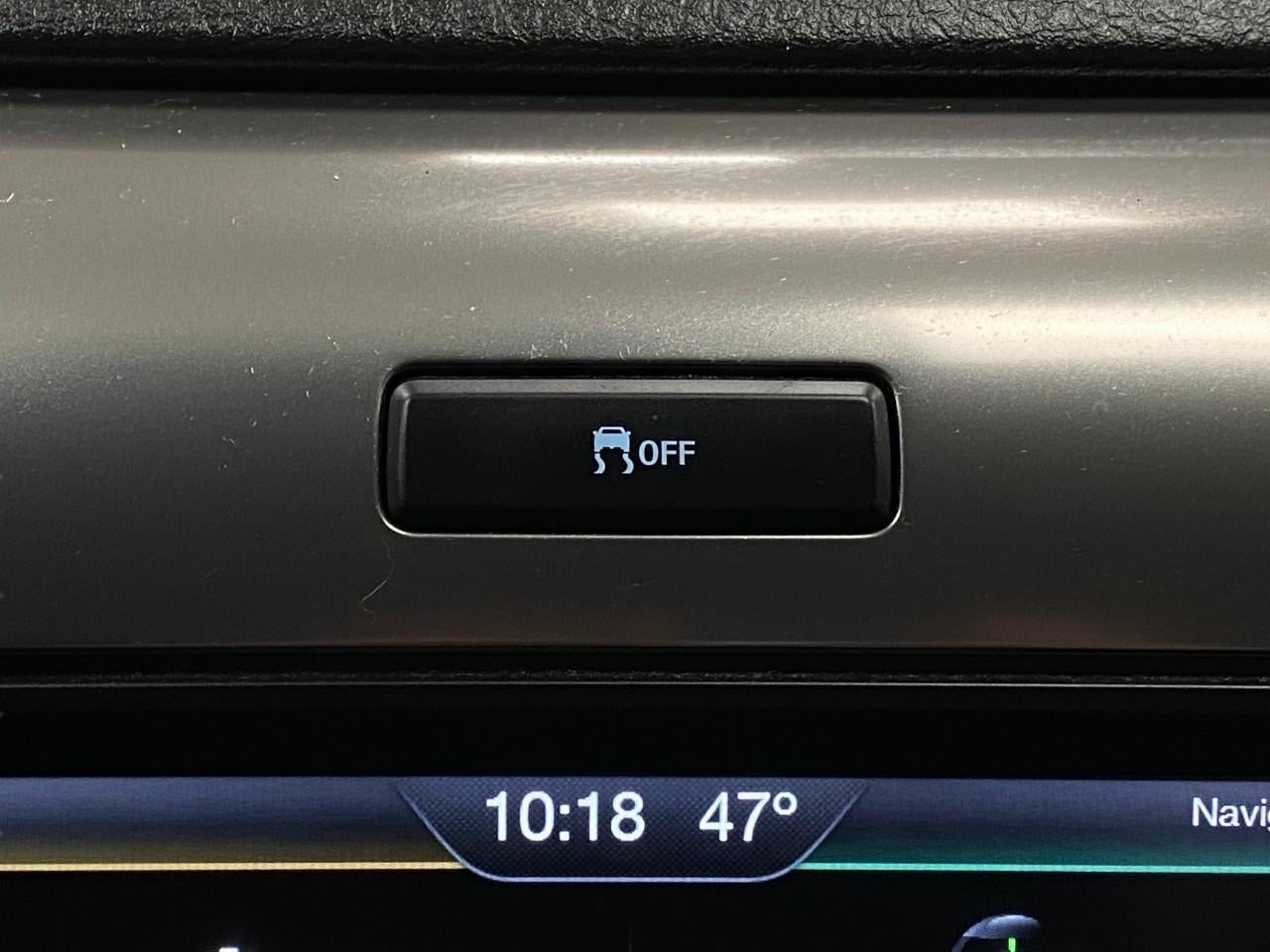 2014 Ford F-150 4WD SuperCrew 145 SVT Raptor