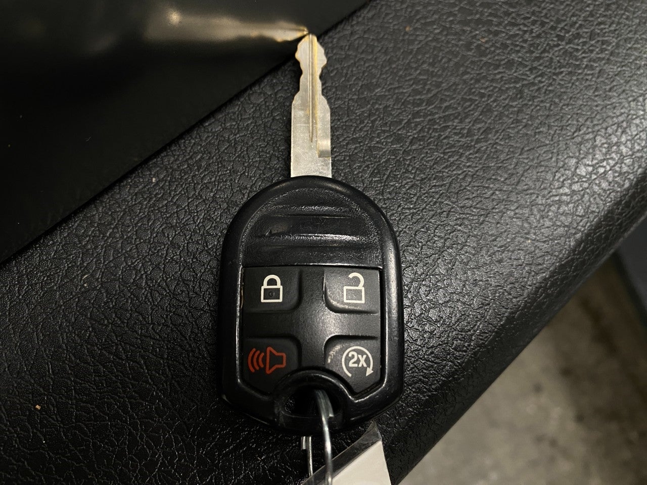 2014 Ford F-150 4WD SuperCrew 145 SVT Raptor