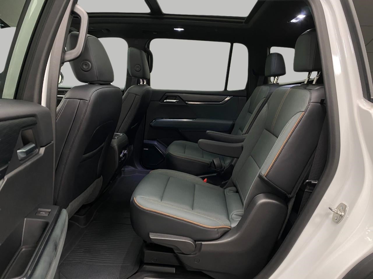 2024 GMC Acadia AWD 4dr AT4