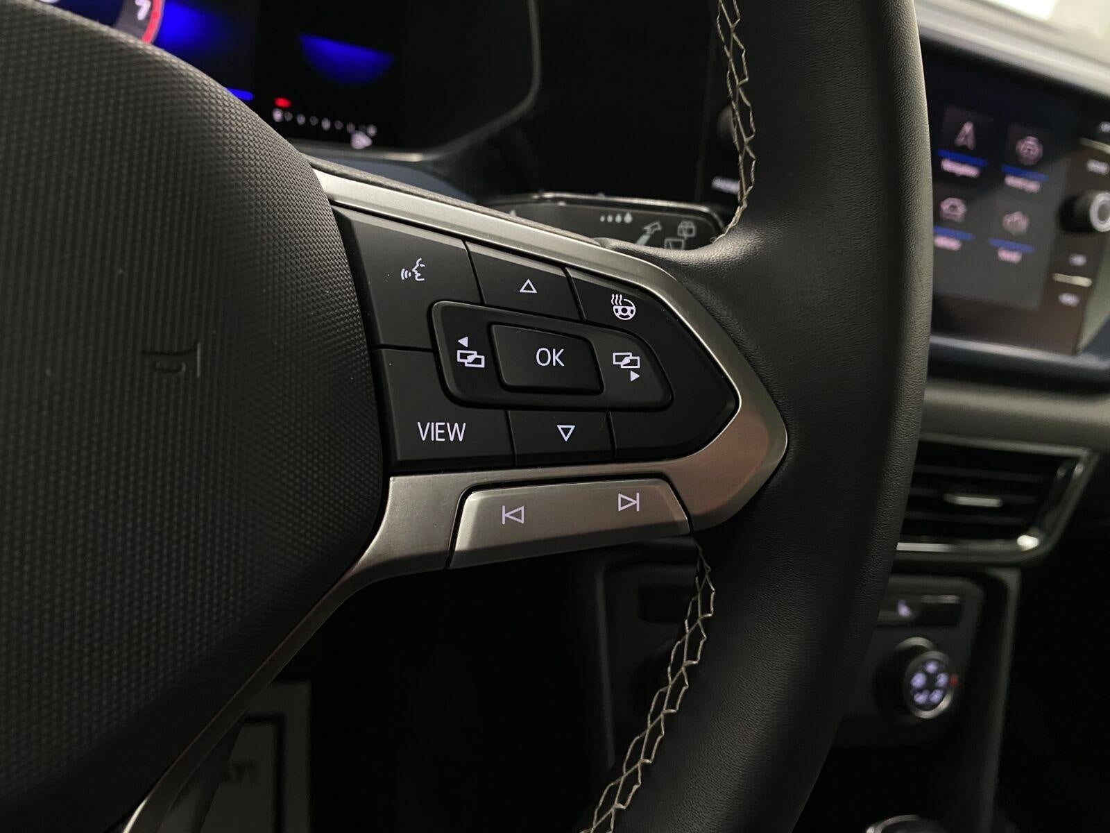 2022 Volkswagen Taos SE 4MOTION