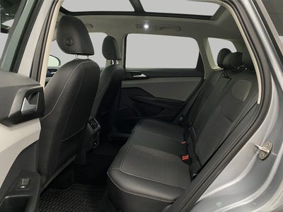 2022 Volkswagen Taos SE 4MOTION