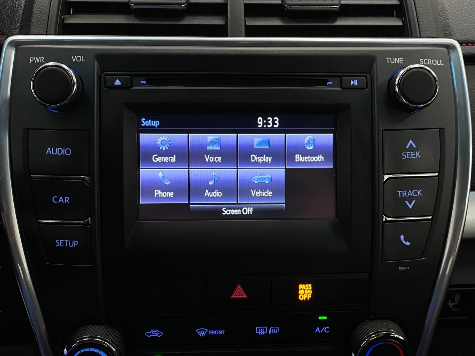 2017 Toyota Camry SE Auto