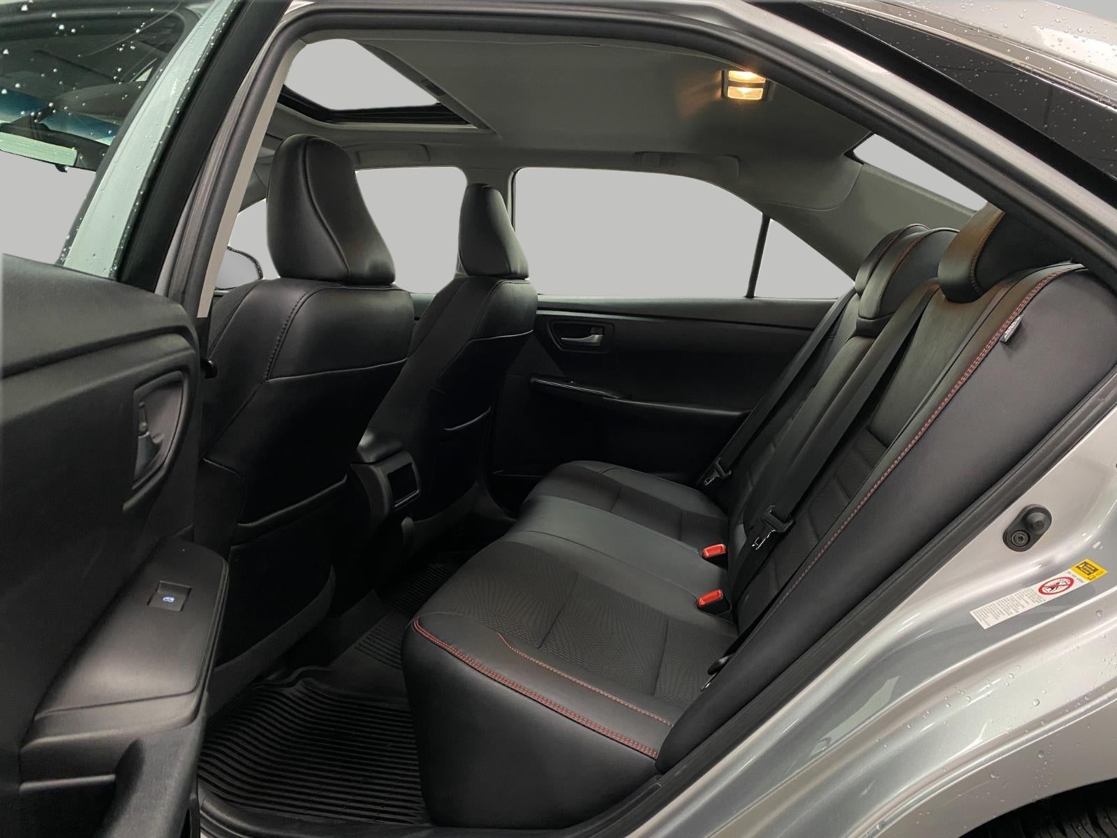 2017 Toyota Camry SE Auto