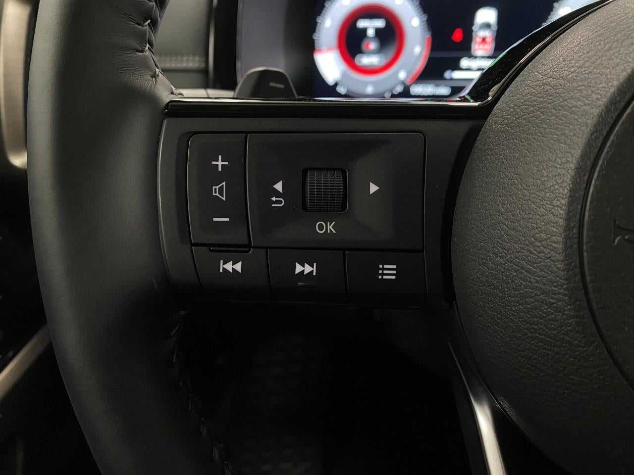 2024 Nissan Pathfinder Platinum 4WD