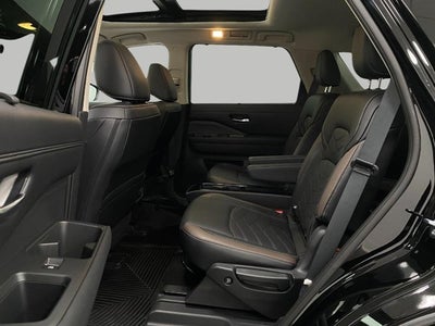 2024 Nissan Pathfinder Platinum 4WD