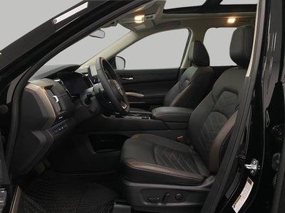 2024 Nissan Pathfinder Platinum 4WD