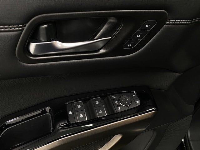 2024 Nissan Pathfinder Platinum 4WD