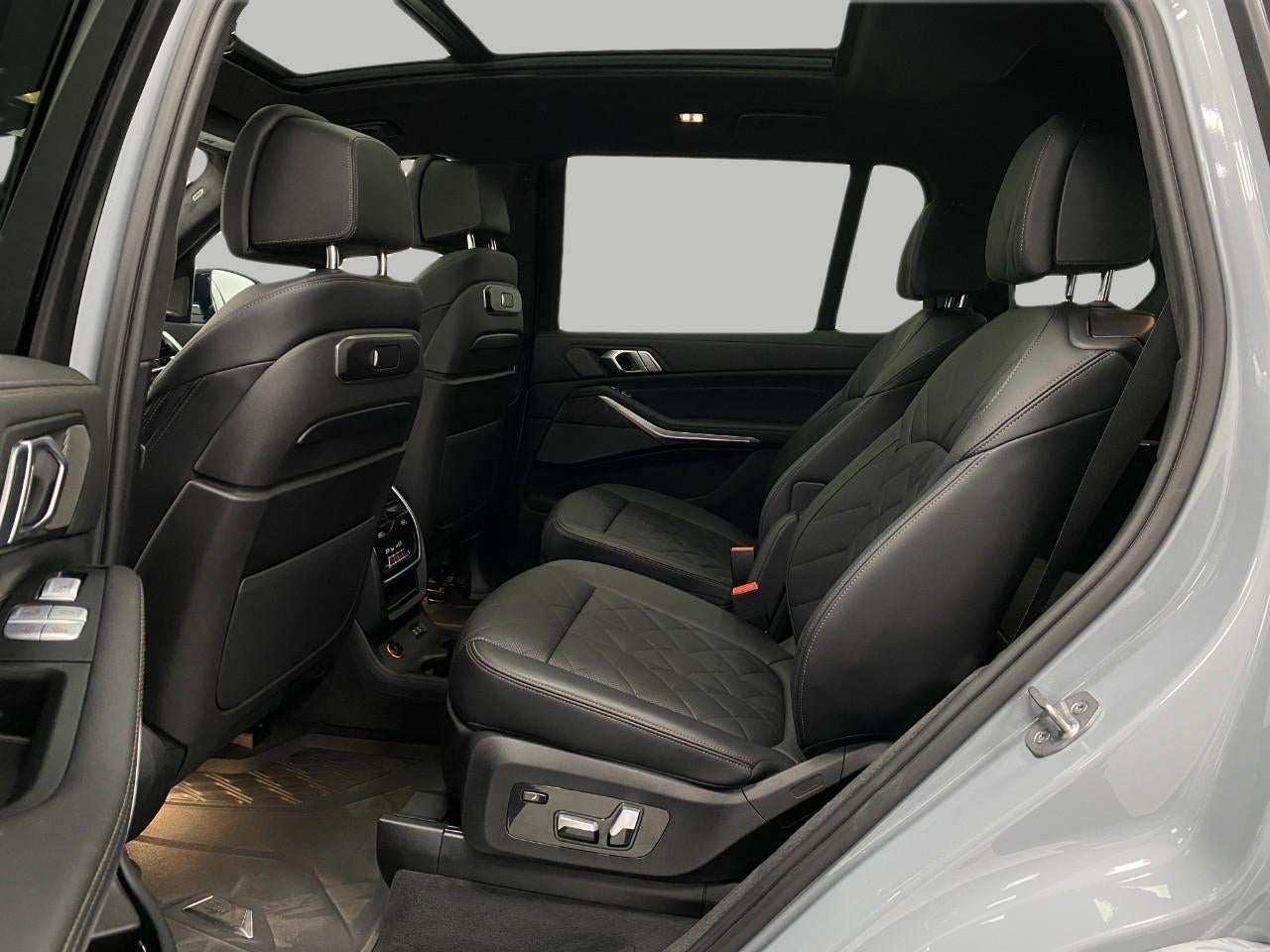 2024 BMW X7 xDrive40i Sports Activity Vehicle