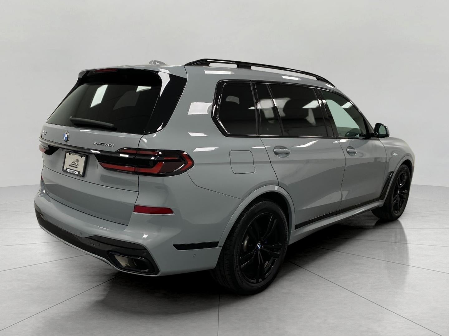 2024 BMW X7 xDrive40i Sports Activity Vehicle