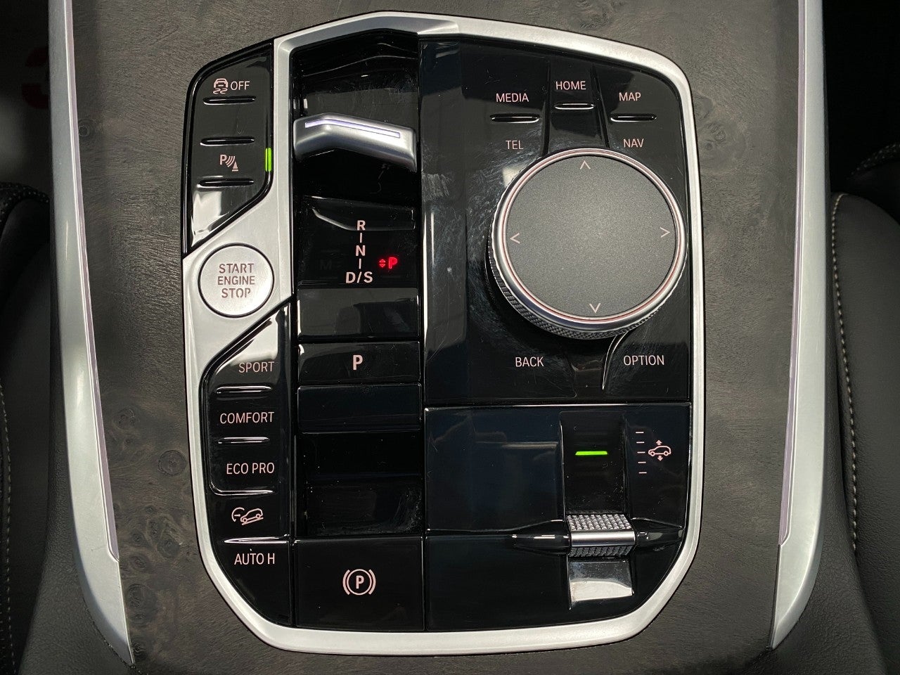 2024 BMW X7 xDrive40i Sports Activity Vehicle