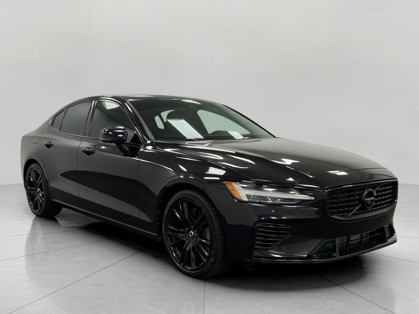 2022 Volvo S60 Recharge Plug-In Hybrid T8 eAWD PHEV Black Edition R-Design Extended Range
