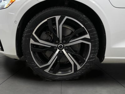 2023 Volvo S60 Recharge Plug-In Hybrid T8 eAWD PHEV Plus Dark Theme