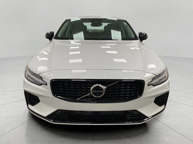 2023 Volvo S60 Recharge Plug-In Hybrid T8 eAWD PHEV Plus Dark Theme
