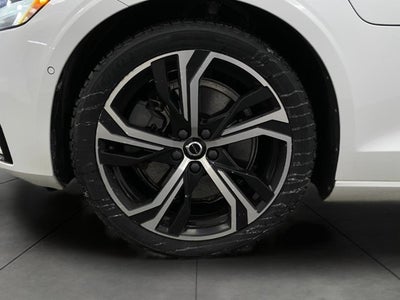 2023 Volvo S60 Recharge Plug-In Hybrid T8 eAWD PHEV Plus Dark Theme