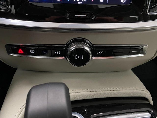 2023 Volvo S60 Recharge Plug-In Hybrid T8 eAWD PHEV Plus Dark Theme