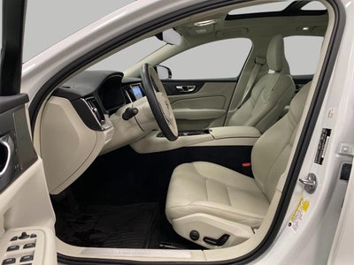 2023 Volvo S60 Recharge Plug-In Hybrid T8 eAWD PHEV Plus Dark Theme