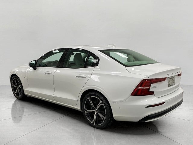 2023 Volvo S60 Recharge Plug-In Hybrid T8 eAWD PHEV Plus Dark Theme