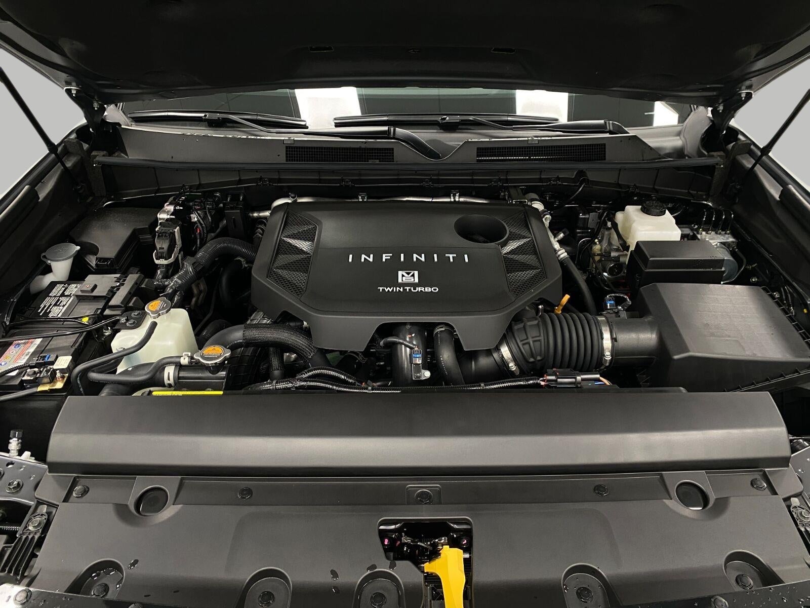 2027 INFINITI QX80 LUXE AWD