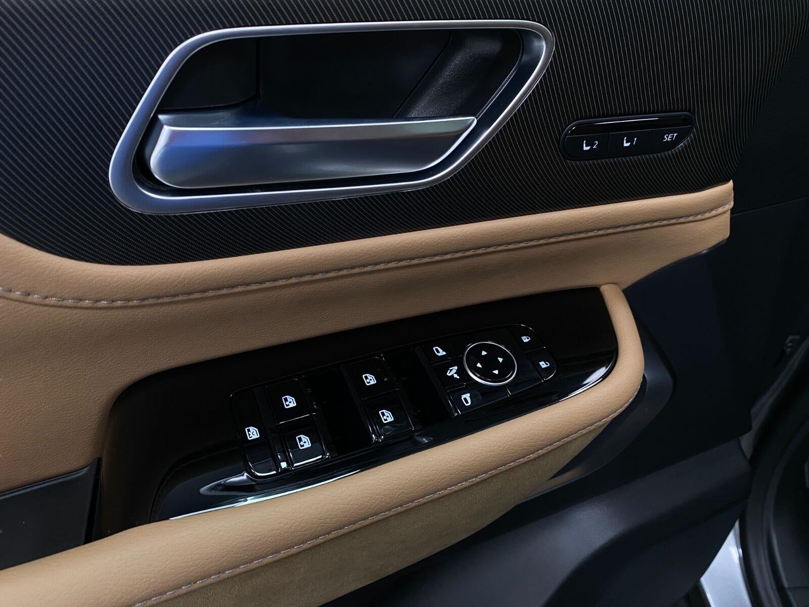 2027 INFINITI QX80 LUXE AWD