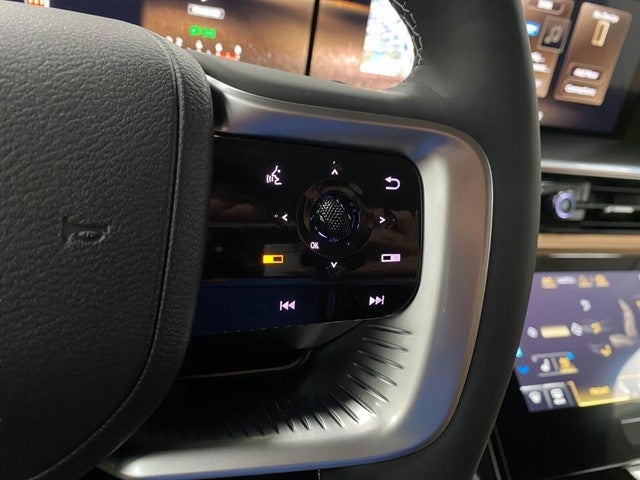 2027 INFINITI QX80 LUXE AWD
