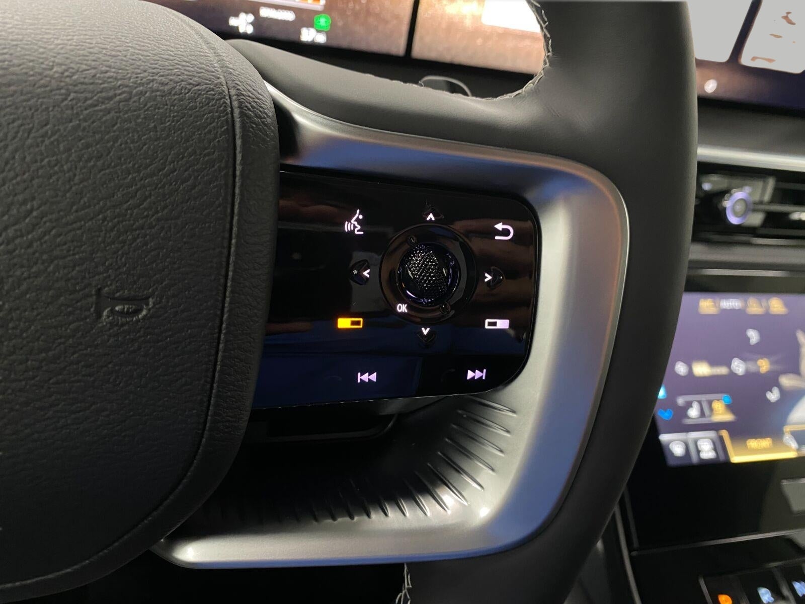 2027 INFINITI QX80 LUXE AWD