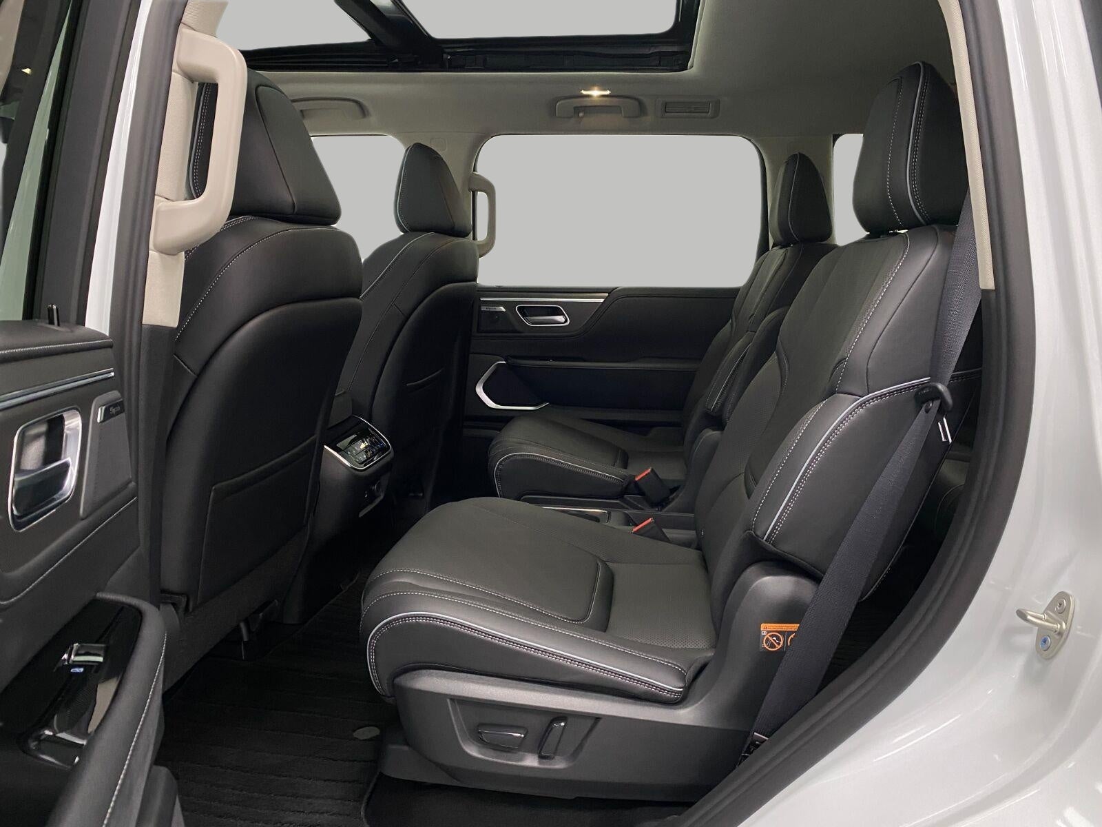 2027 INFINITI QX80 LUXE AWD