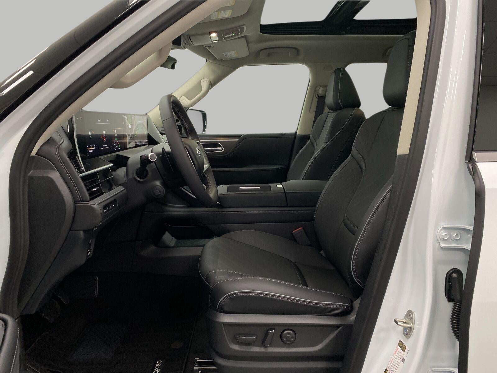 2027 INFINITI QX80 LUXE AWD