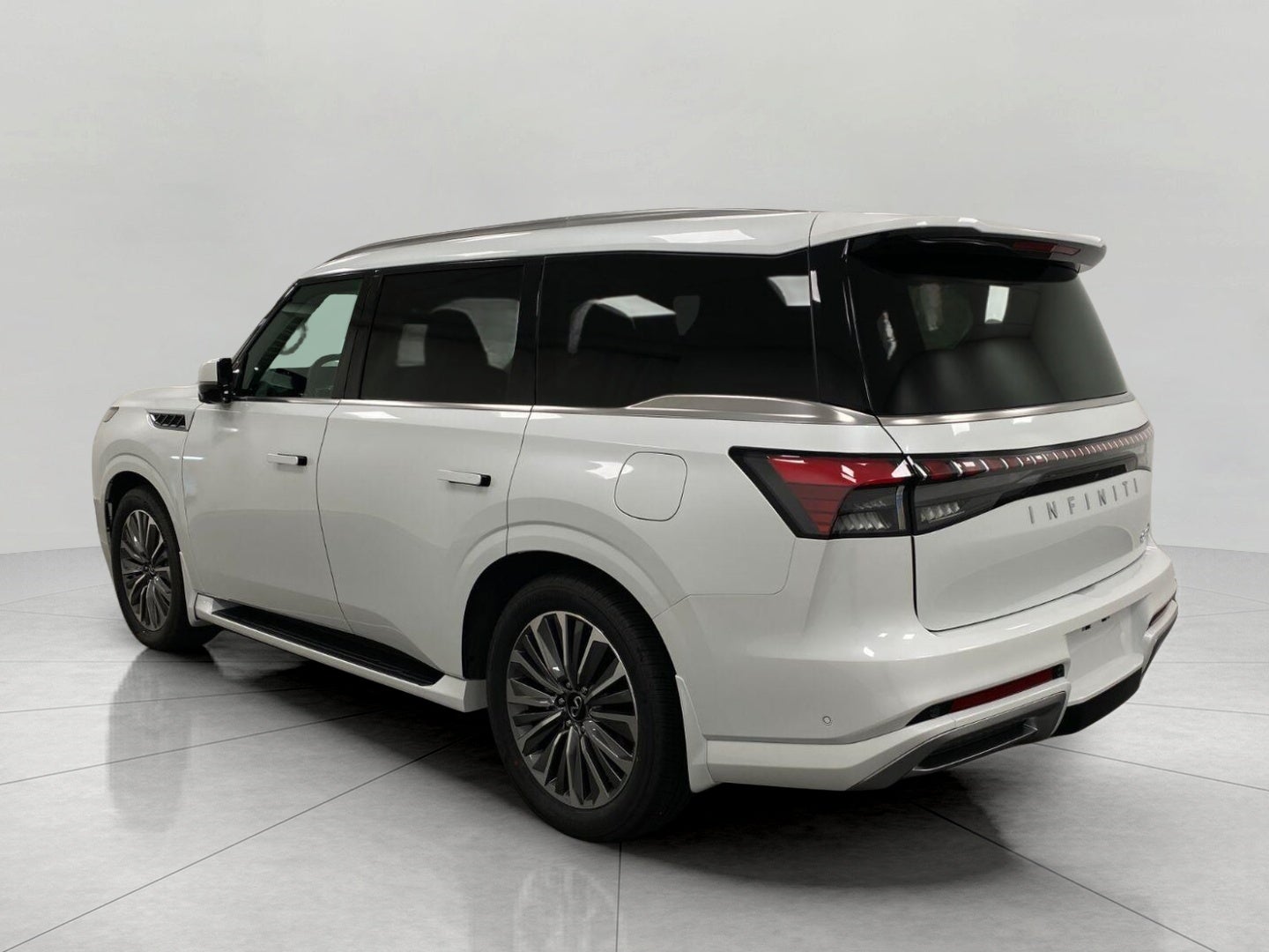 2027 INFINITI QX80 LUXE AWD