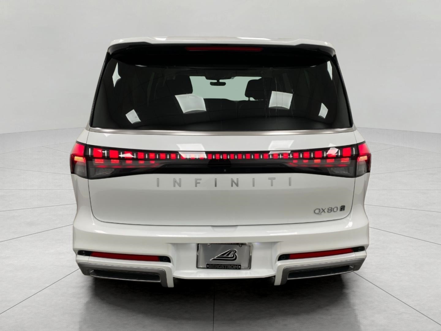 2026 INFINITI QX80 LUXE AWD