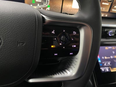 2027 INFINITI QX80 LUXE AWD