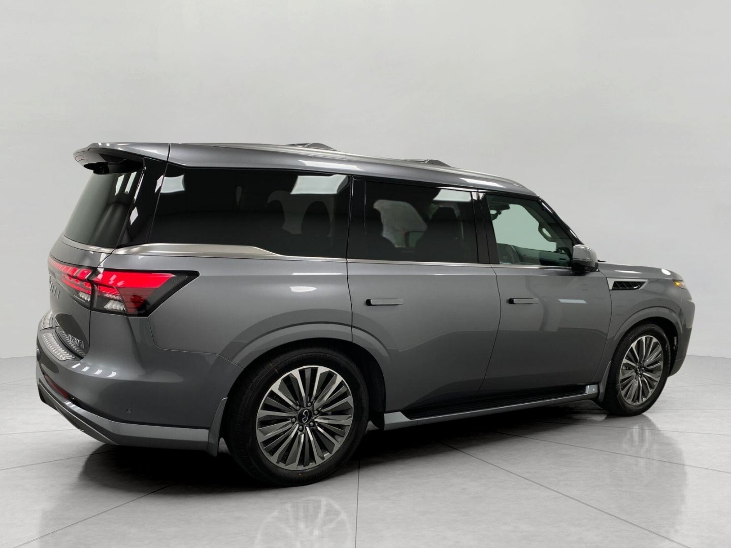 2027 INFINITI QX80 LUXE AWD