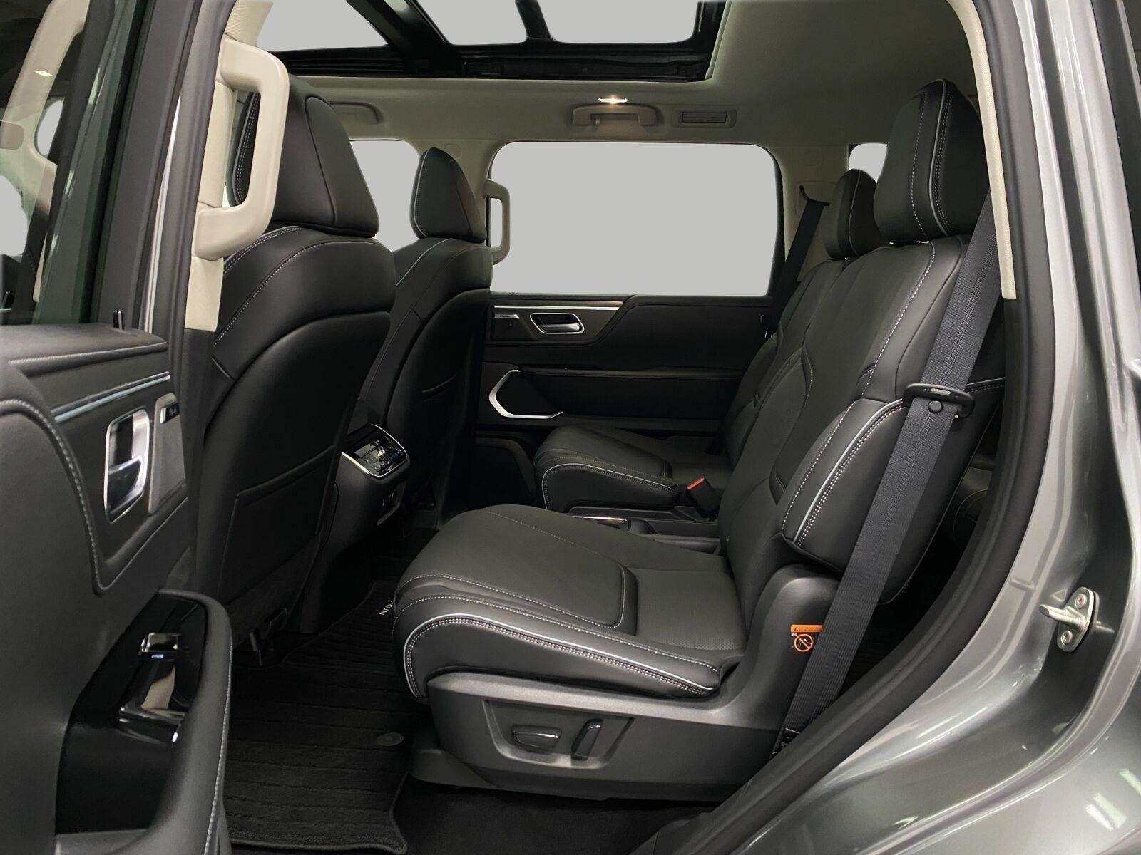 2027 INFINITI QX80 LUXE AWD