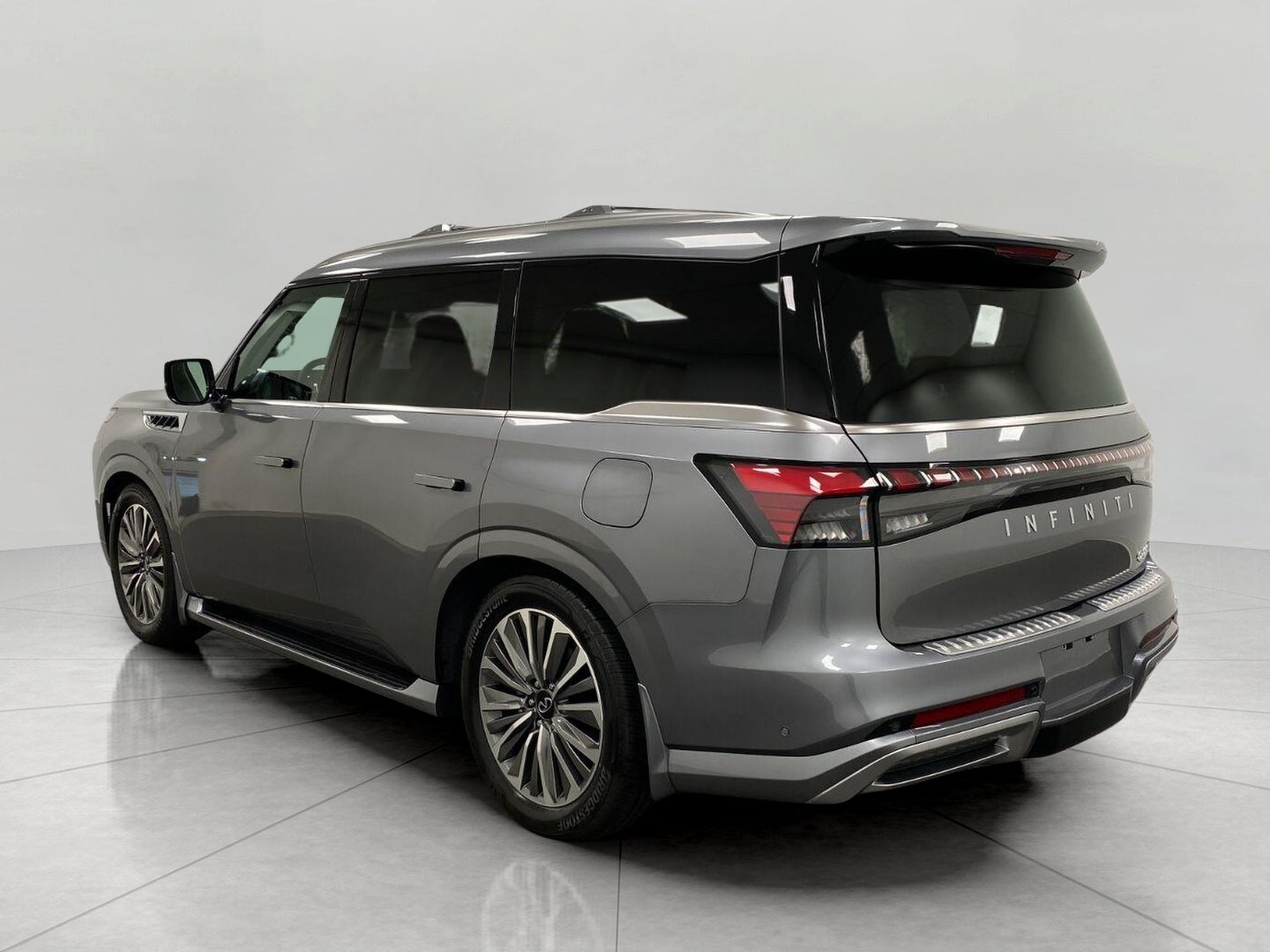 2027 INFINITI QX80 LUXE AWD