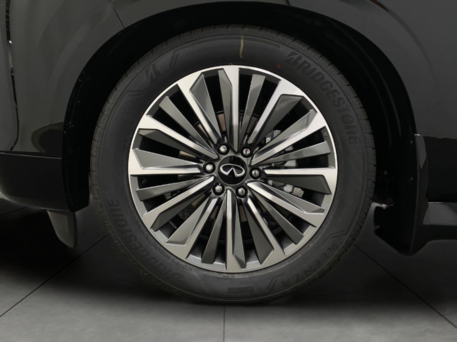 2027 INFINITI QX80 LUXE AWD