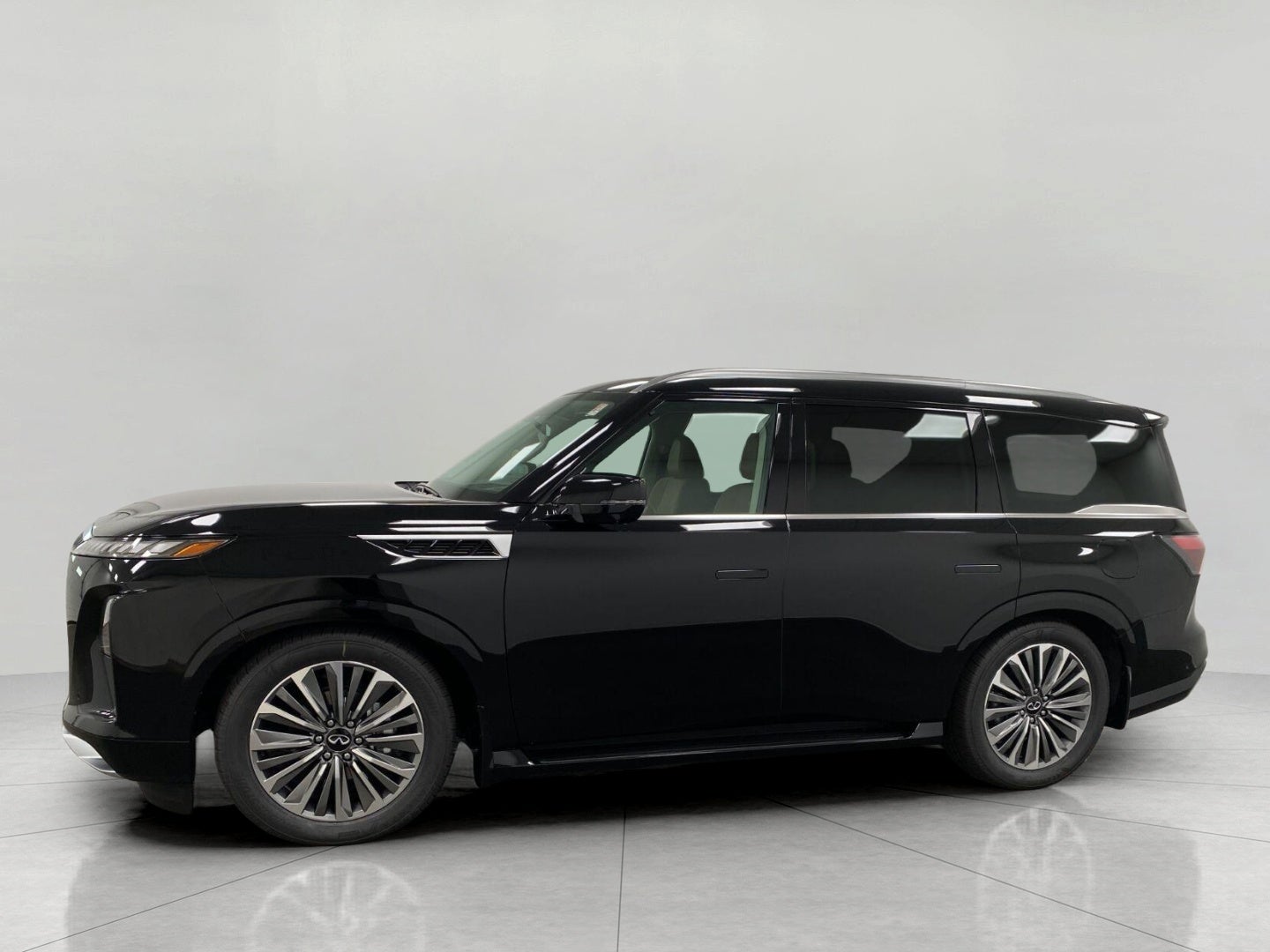 2027 INFINITI QX80 LUXE AWD