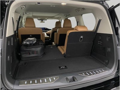 2027 INFINITI QX80 LUXE AWD