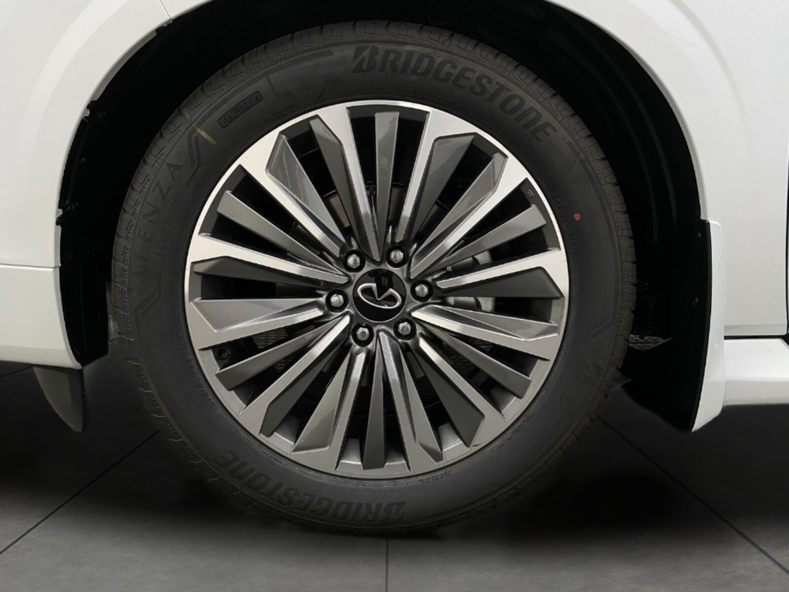 2027 INFINITI QX80 LUXE AWD