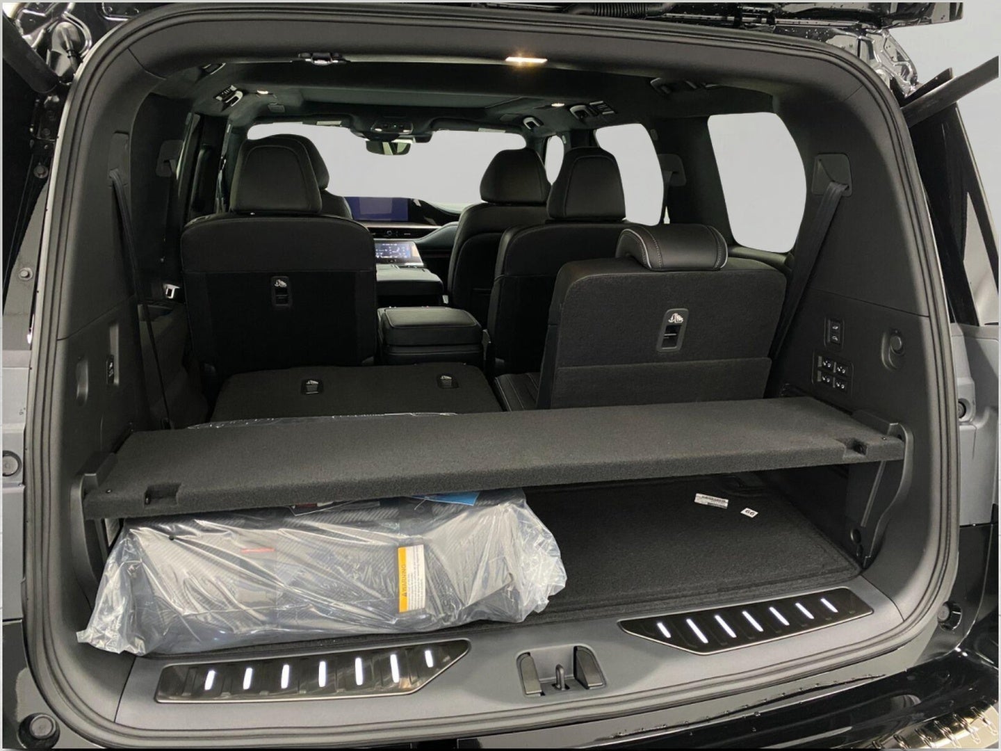 2027 INFINITI QX80 AUTOGRAPH AWD