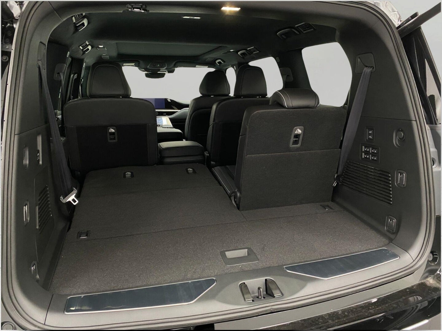 2027 INFINITI QX80 AUTOGRAPH AWD