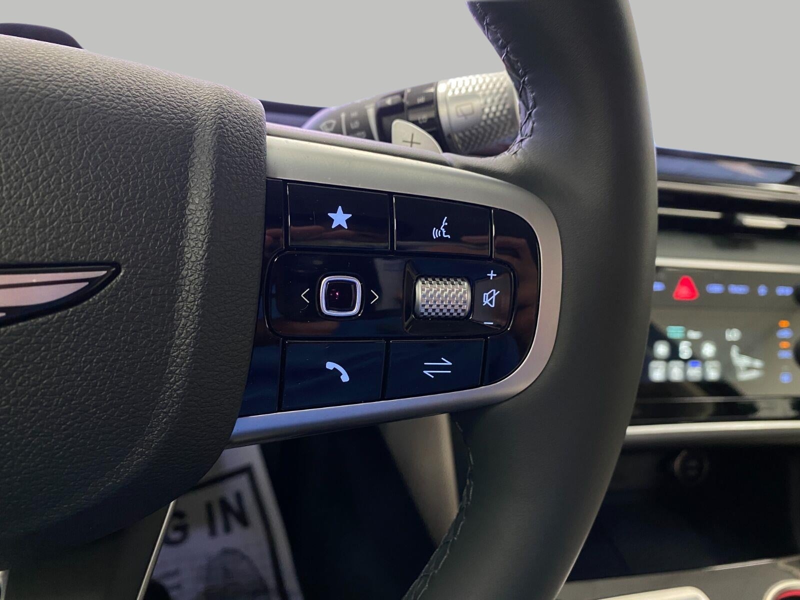 2025 Genesis GV80 2.5T Standard AWD