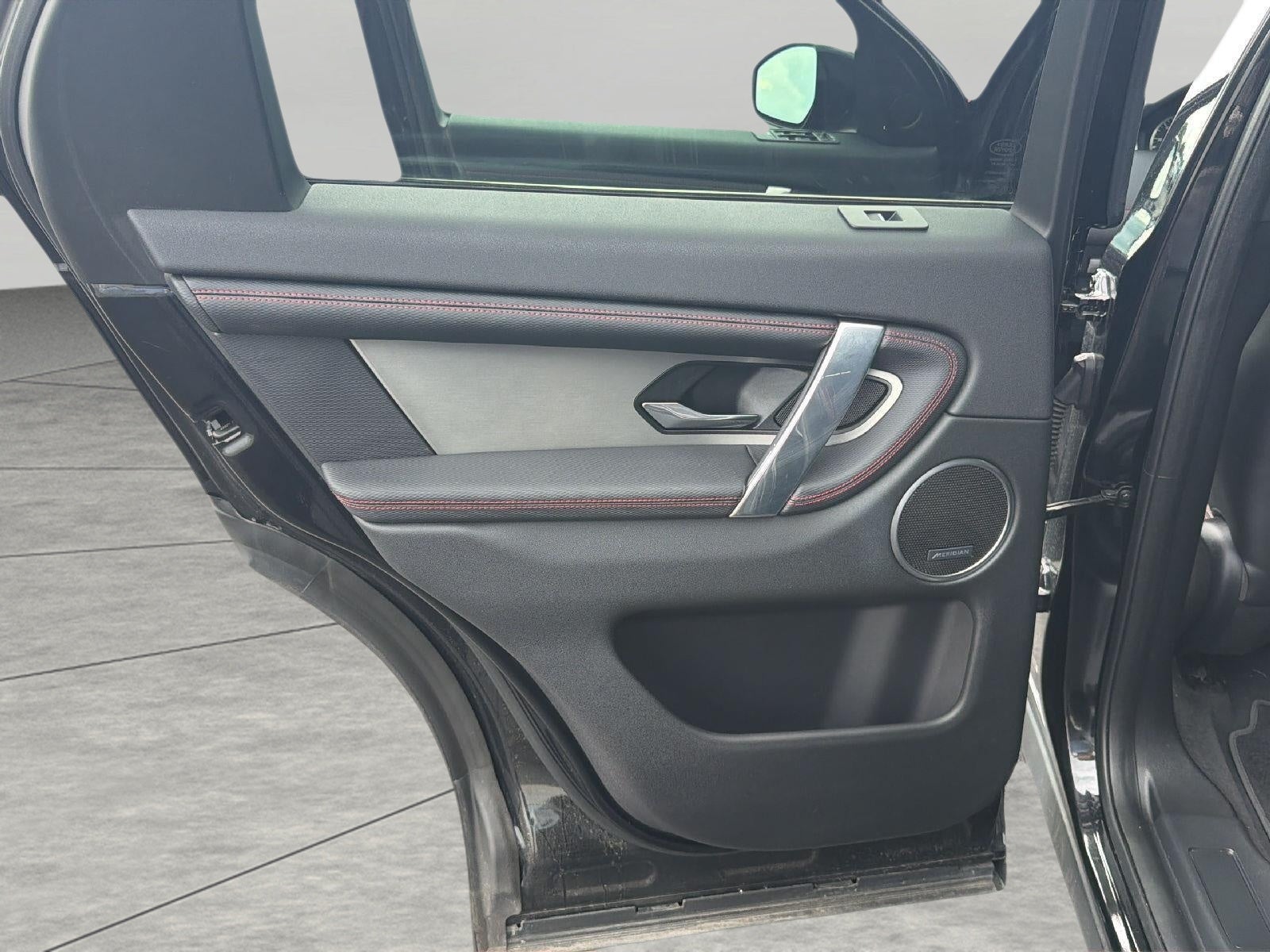 2023 Land Rover Discovery Sport S R-Dynamic 4WD