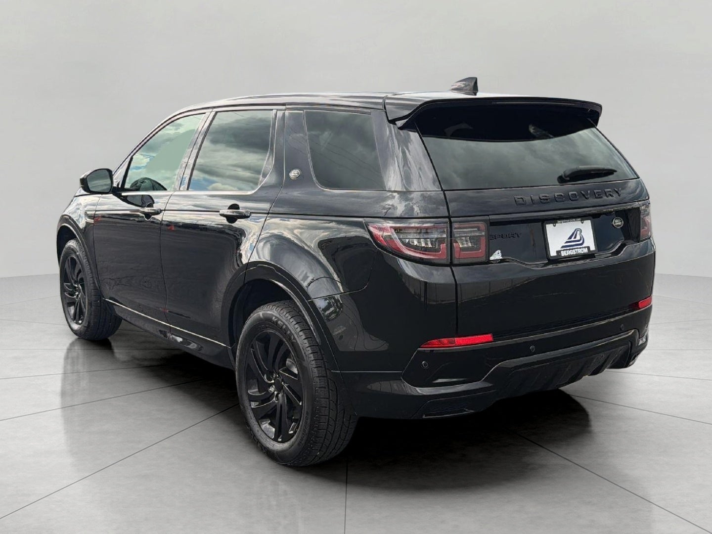 2023 Land Rover Discovery Sport S R-Dynamic 4WD