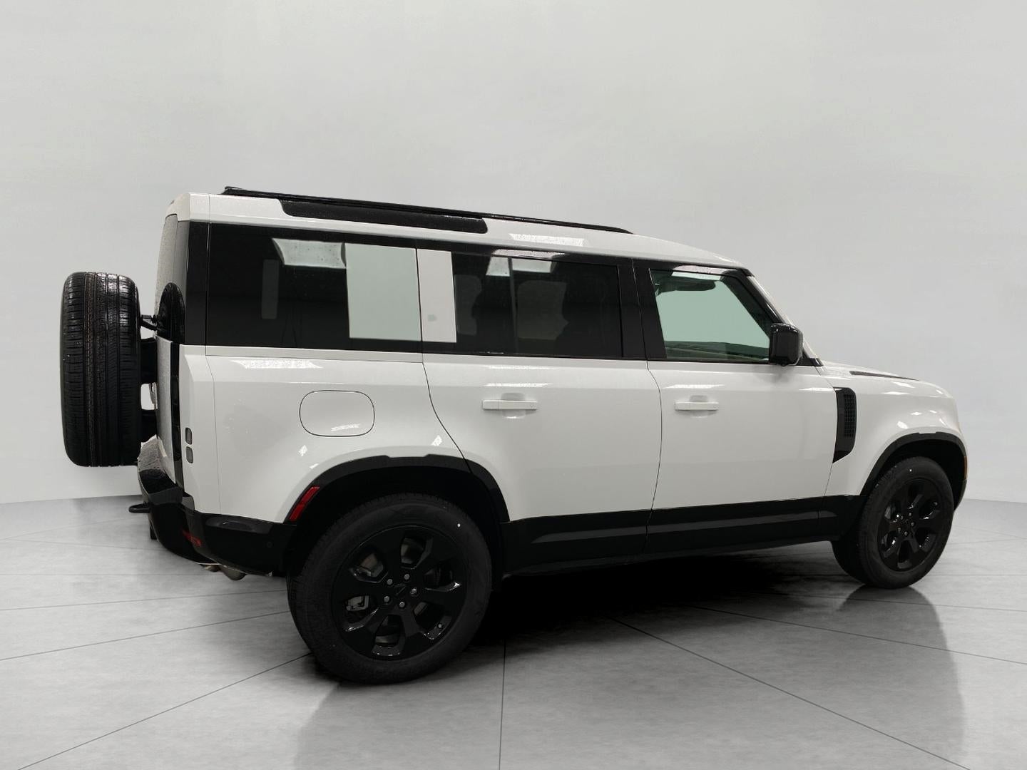 2026 Land Rover Defender 110 P400 X-Dynamic SE