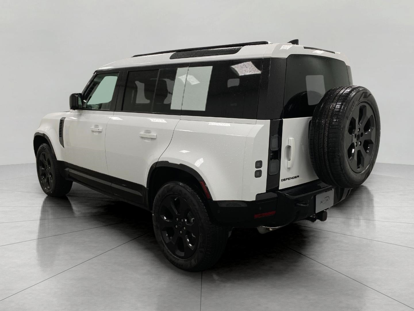 2026 Land Rover Defender 110 P400 X-Dynamic SE
