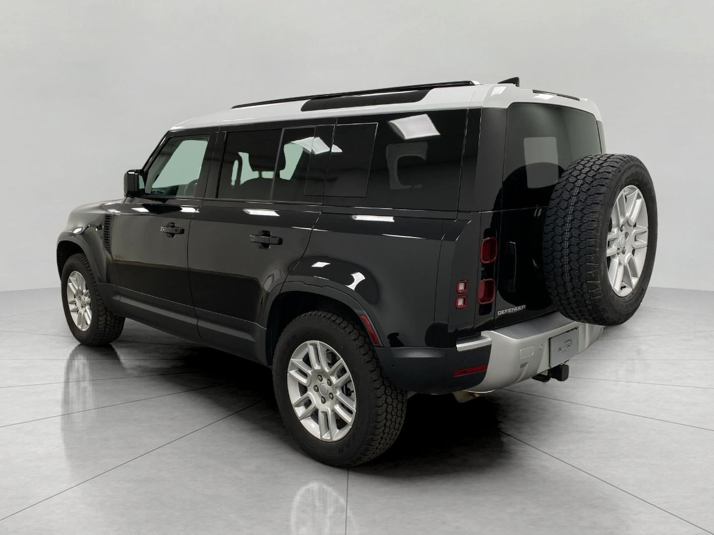 2025 Land Rover Defender 110 P300 S