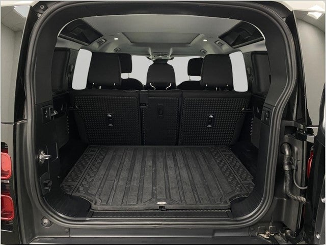 2025 Land Rover Defender 110 P300 S
